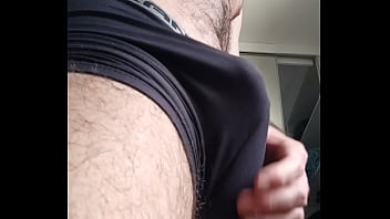 Sente O Peso Da Mala Na Minha Cueca