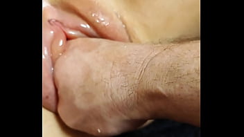 Снова киску накачали и фистинг сделали. И снова много раз сквирт