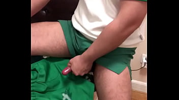 体育着短パンオナニー