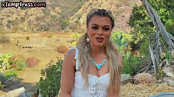 Petite Solo Dyke Enjoys Masturbating Naked Using Fingers