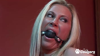 Housewife Devon Lee Fucked In The Laundry Room