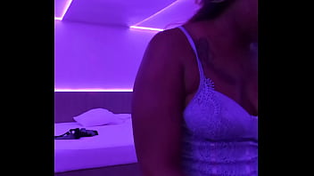 Naejae Teases On Pole After Putting On Bling