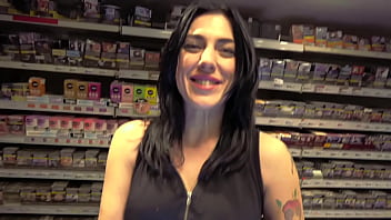 Sabrina, Belle Italienne, Veut Une Bonne Bite Française