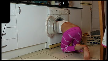 Oh No, I_m Stuck In Washing Machine