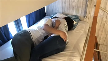 【彼女と同棲】素人カップルのリアルなモーニングルーティン。朝7時起床してお互い仕事行く前にムラムラして狭いベッドで出社前の素人なりのぎこちないSEXでイキまくるカップル。