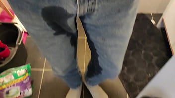 Gaste85 – Wetting-pants, Peeing-in-bathroom, Peeing-in-my-pants – Unknown – 2025 – Passionate – Scene – Video 905367