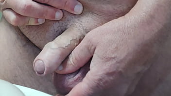 Mi Pene Se Suelta Con El Calor.