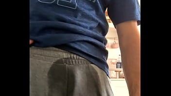 Peeing In My Pants – wetting-pants, wetting-floor, peeing-in-my-pants, peeing-in-the-kitchen – Video 760326