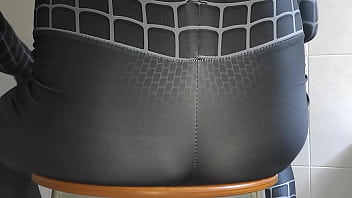 Spiderman In Black Suit Crushes City With His Huge Ass