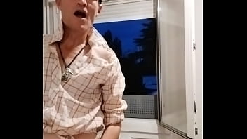 Streaptease Collant Batifole à La Fénetre