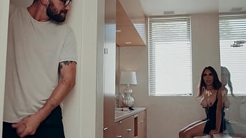 I Masturbate While My Stepmom Takes Of Her Bra