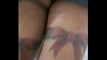 Exibindo Meu Grande Rabo De Vestido Curto