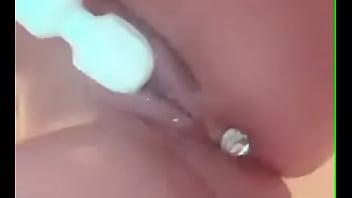 Stunnablueee Loves Her Vibrator