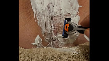 Shaving My Bbw Milf Wife’ Pussy (racing Strip Edition)