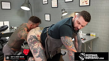 Beefy Tattooer Rosebuded By Jock Fist – Teddy Bryce, Archer Croft – Fistinginferno
