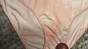 Me Corrí Sobre Los Panties Rositas De Mi Amiga Enfermera