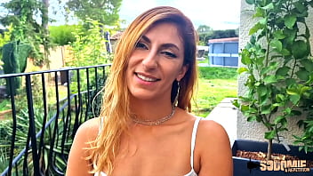 Stella, Une Belle Coquine Qui Se Fait Prendre En Double