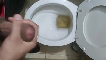 Batendo Punheta E Gozando – handjob, punheta, gozando, roludo – Video 960795