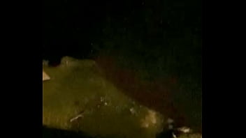 Esposa Mijando No Escuro