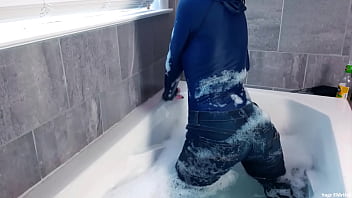 Cum With Sage Eldritch: Swimsuit _ Jeans Bubble Bath