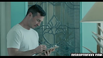 Delivery Boy Barebacked By Hung Customer