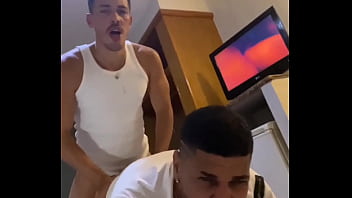 A Fam_lia Na Sala. Fomos Fuder No Quarto.