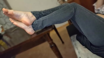 Real Sex Tape: I Let His Small Cock Rub Against My Dirty Smelly Feet