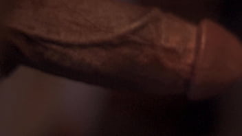 Eric Warming One-handed With The Dslr