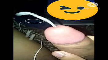 Me Masturbando E Saindo Vários Jatos De Porra