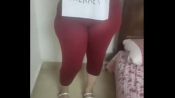 بتكلم عشيقها وتعرض جسمها فيديو