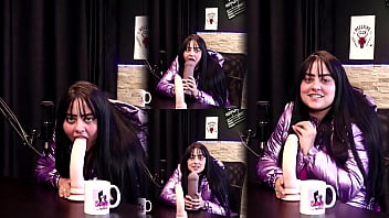 O Boquete Dela é Algo Inesquecível, Então Ela Pegou Um Pau Para Fazer Uma Demonstração – Pamela Sagaz (sheer/red)