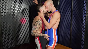 6 First Mn Of A Raw Juicy Photo Shoot