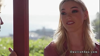 Married Man Fucks Anothers Wife In The Beach Resort