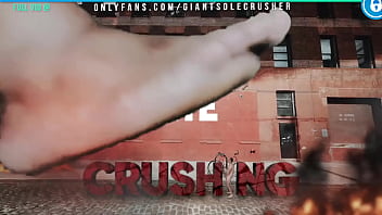 Just The Crushing – A Macrophilia Supercut