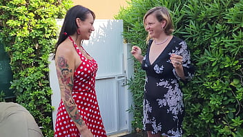 Ma Copine Adeline Lafouine M_invite Pour Son Jeux Anal Des Baguettes Chinoises