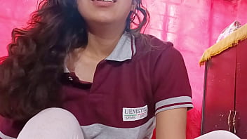 Le Habla Su Madre Mientras Me La Chupa Muy Rico! Chamaca Mexicana Cogiendo Después De La Escuela Con Su Uniforme Escolar. Sexo Casero