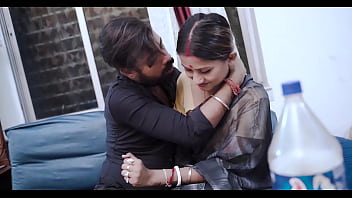 Indian Couple Fucking – Newly Married Wife Fucked Hard By Her Husband