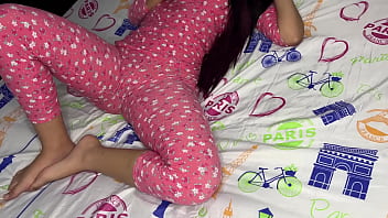 El Coño De Mi Hijastra En Pijama Que Deliciosa La Chucha De Esta Chica De 18 Años