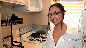 My B_b Didn_t Look Like The Pics But Customer Service Rep Looked Like An Angelic Whore