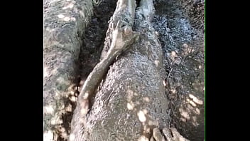 Bain de boue l_été – sperme, nu, boue – Video 815854