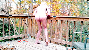 Busy-bottom Nude Dance Outdoors, Wiggling My Bare Little Ass Just For You