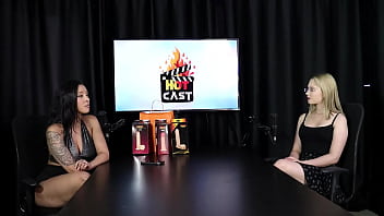 Mentia Para O Namorado Mas Se Sentiu Culpada, E Era Muito Ciumenta – Vivian Lola (sheer/red)