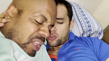 Ativo Cedeu E Deu O Cuzinho, Que Negro Do Rabo Grande E Apertadinho