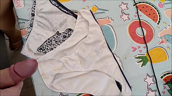 Corrida En Bragas De Mi Mujer 279