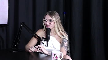 A mão e o pau é o mais importante do homem, e um grosso é o que ela mais gosta, por ser apertadinha, e o 69… – Naty Varga (SHEER/RED)