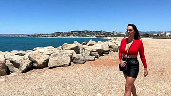 Une Leçon Particulière De Conduite Avec Léa