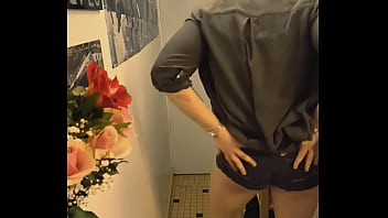 Jinna French Chubby Faggot Strip And Cum With Vibrator
