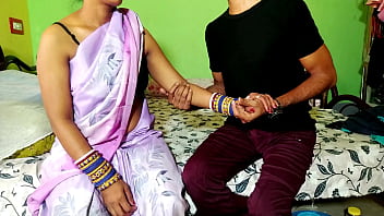 किराया नहीं देने पर मकान मालिक ने वाइफ को चोद के वसूल किया