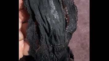 Encaje Negro De Vecina Mayor