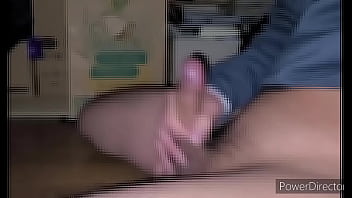 20歳男性のねっとりじっくりオナニー！エロ漫画を読みながらオナニーに耽る！